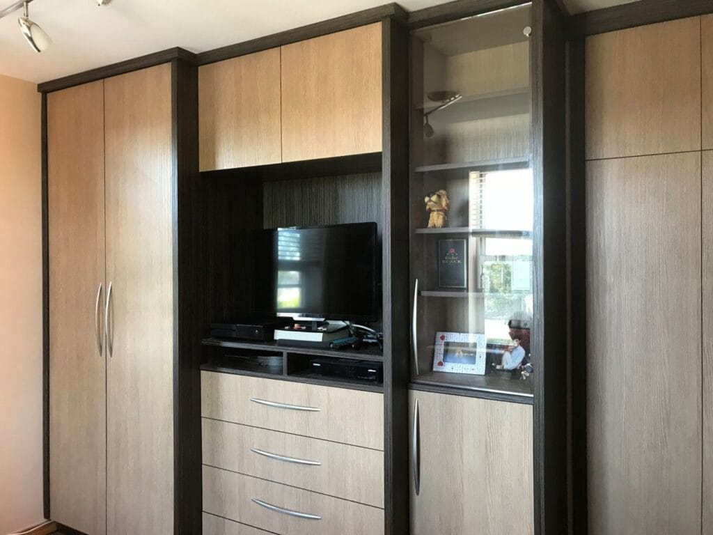 Built-In Wall Units & TV Cabinets